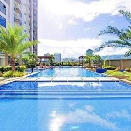 Horizon 101 A12 Shortwalk To Mango Avenue & Robinson Mall Cebu Dış mekan fotoğraf