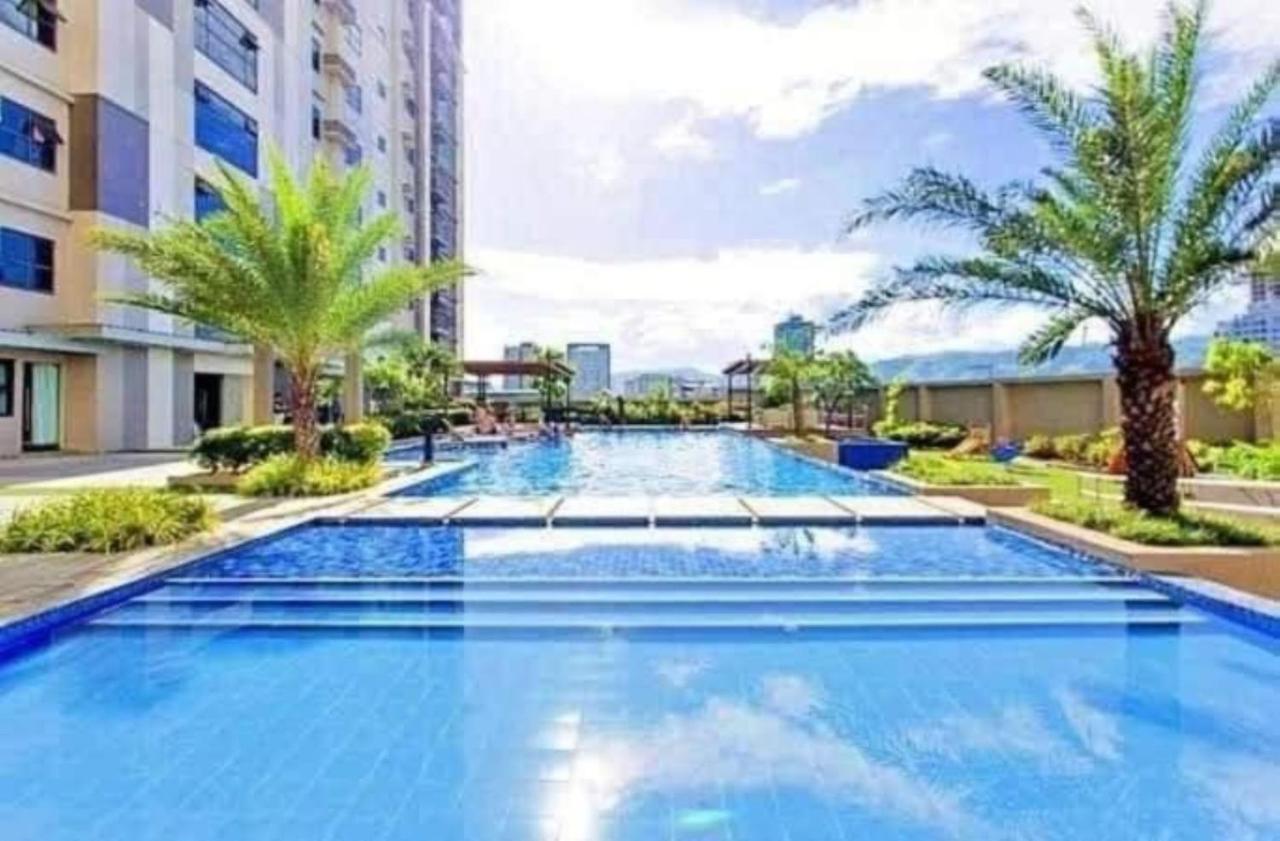 Horizon 101 A12 Shortwalk To Mango Avenue & Robinson Mall Cebu Dış mekan fotoğraf